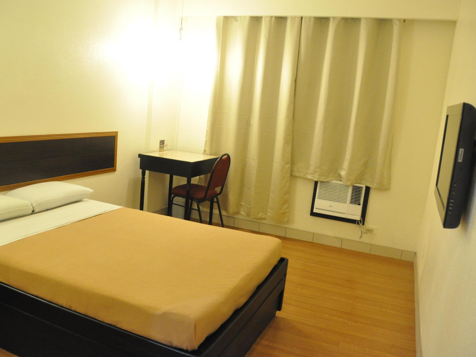 Iloilo Midtown Hotel Exterior photo