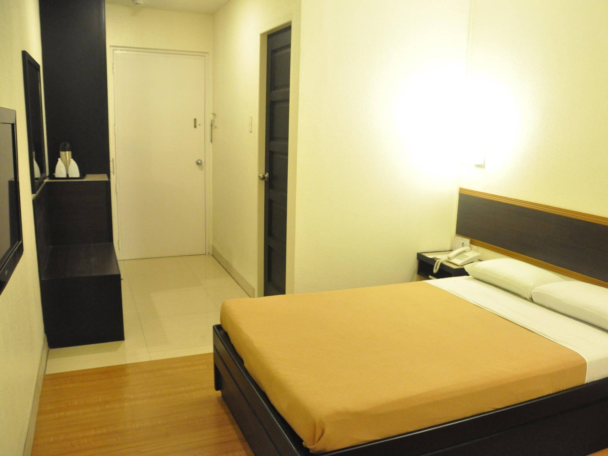 Iloilo Midtown Hotel Exterior photo